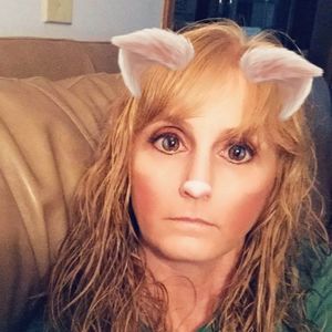 Meet your Posher, Elaine